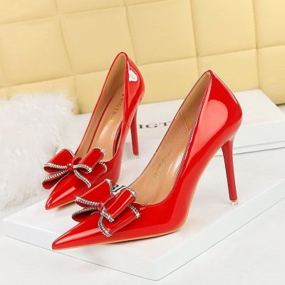 High heels stiletto shiny patent leather bow 25