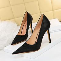 Slim satin high heel shoes 9