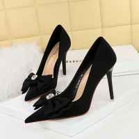 Stiletto high heels with rhinestone bow 30