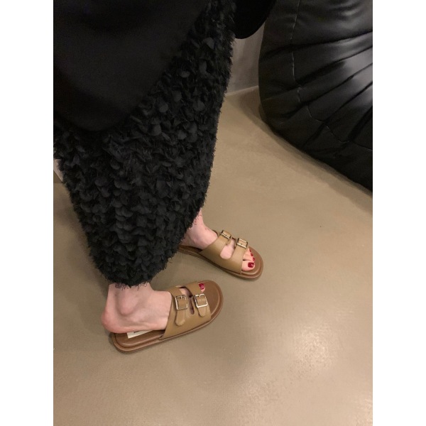 Wear Heels Over Sandals 8