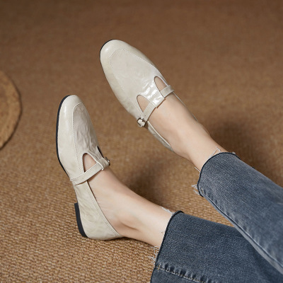 Women's T Shoes with Flats