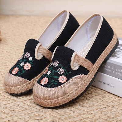 Flat Embroidered Shoes